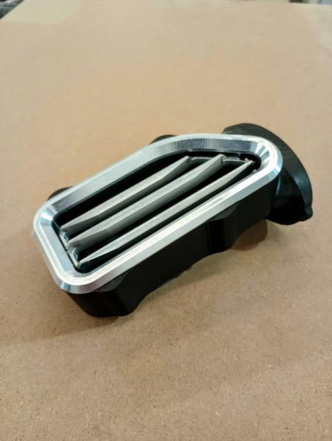 "D" Vent Left